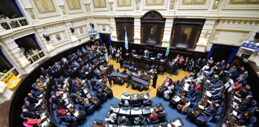 La Cámara de Diputados bonaerense dio media sanción a uno de los proyectos de empresas estatales de Kicillof. Todas las voces.