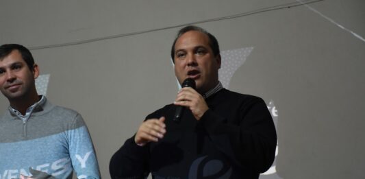 El intendente de Trenque Lauquen, Francisco Recoulat, valoró el encuentro con legisladores para reclamar por las obras de la Ruta 5. El distrito es la segunda cuenca lechera del país.