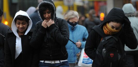 Con marcas que llegaron a -5°C, continúa la alerta naranja por ola de frío extremo en la provincia de Buenos Aires.
