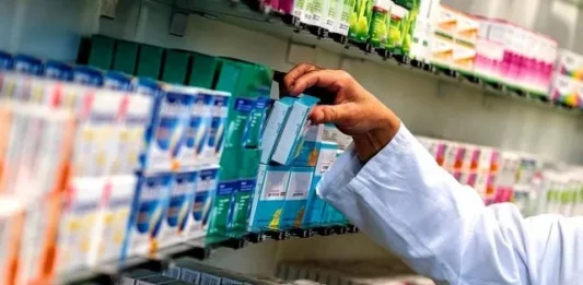 La confederación de profesionales de salud denunció que el Gobierno no escucha sus propuestas y que, por eso, peligra el sistema sanitario.