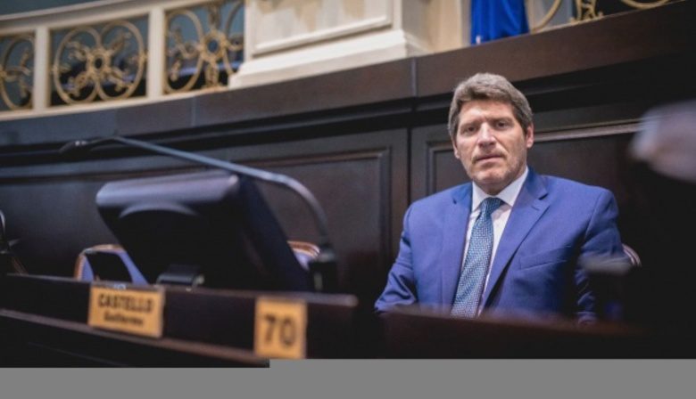 El diputado bonaerense Guillermo Castello impulsa que la provincia de Buenos Aires adhiera al blanqueo de Nación.