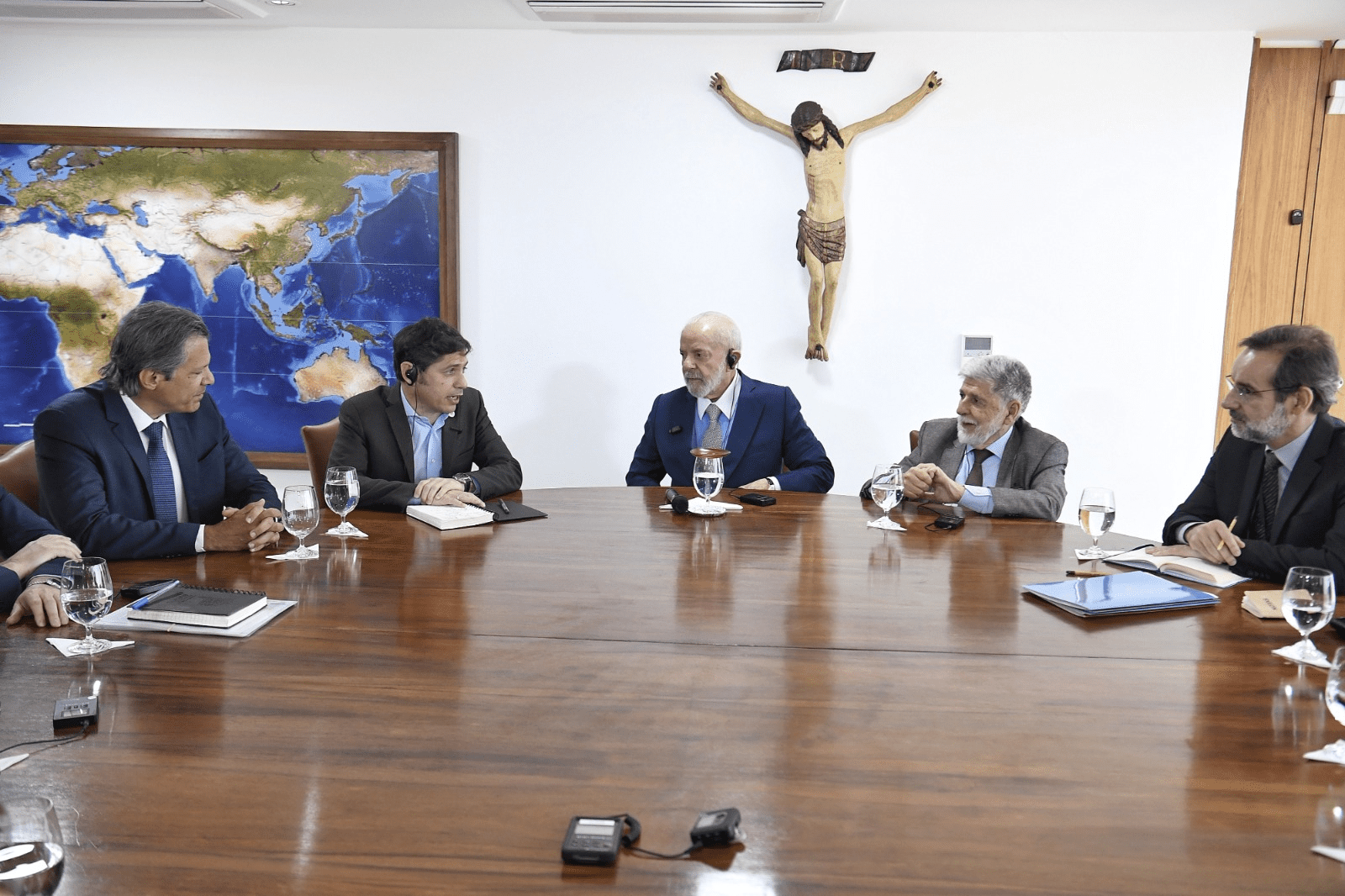 El gobernador bonaerense, Axel Kicillof, este martes, viajó a Brasil para reunirse con el presidente del país vecino, Lula Da Silva.