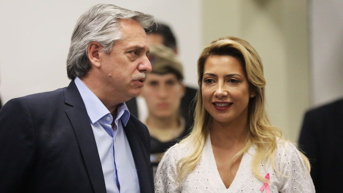 Milei “ordenó los hechos” de la causa por violencia de género que se abrió contra Alberto Fernández y lanzó duras críticas al ex presidente.