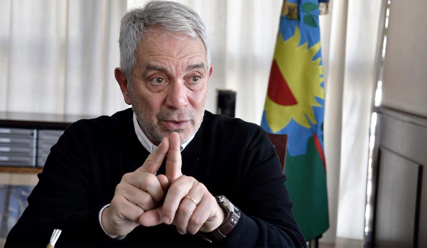 El intendente, Julio Alak, otorgará un aumento salarial del 17% para los municipales de La Plata.