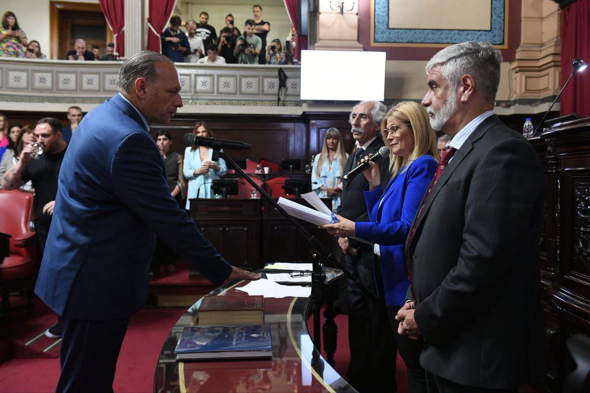 Sergio Berni cuando asumió en el Senado bonaerense en 2023.