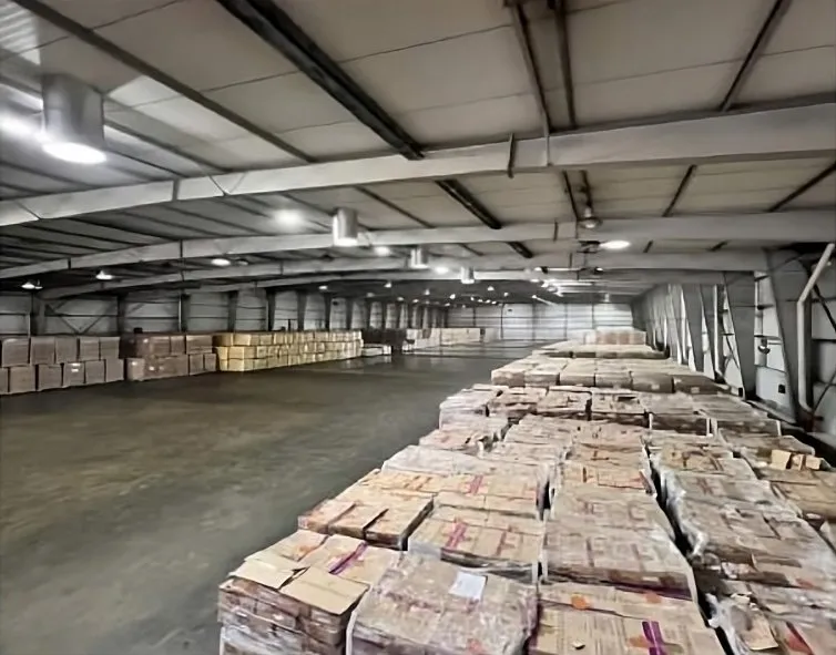 Los alimentos almacenados en Buenos Aires y Tucumán serán repartidos a las provincias.