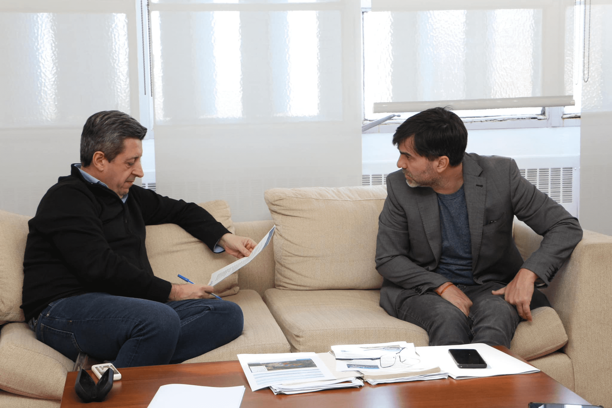 El intendente de Castelli, Fernando Echarren, se reunió con el subsecretario de Hidráulica de la provincia de Buenos Aires, Néstor Alvarez.