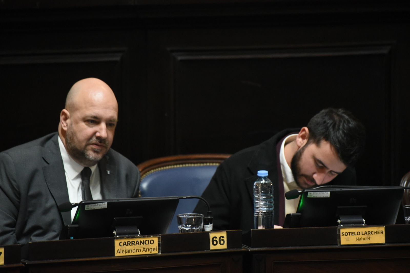 Alejandro Carrancio y Nahuel Sotelo en la sesión del pasado julio, quizás una de sus últimas presencias en Diputados.