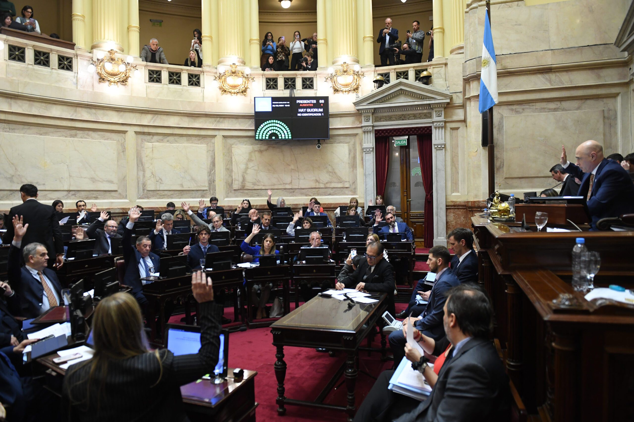 La Cámara de Senadores aprobó la nueva fórmula de movilidad jubilatoria, que recompone 8,1% los ingresos para jubilados y el oficialismo amenaza con votarla.