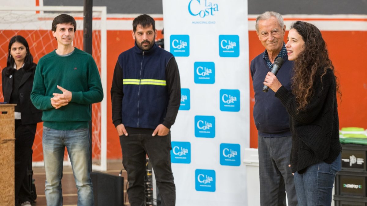 La subsecretaria de Política Ambiental bonaerense, Tamara Basteiro, estuvo en La Costa para dar detalles de la política Comunidades Sostenibles.