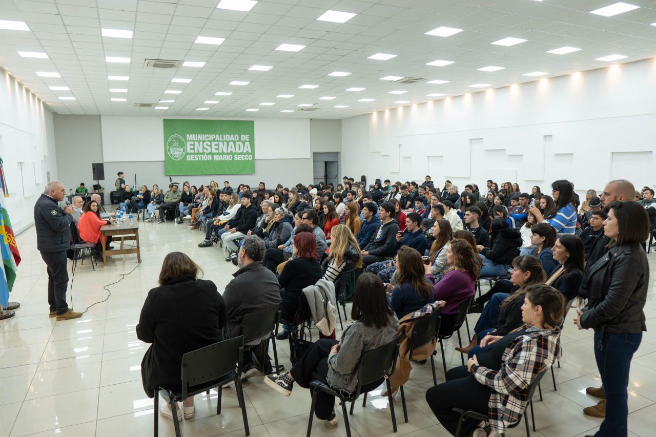 La diputada bonaerense Susana González disertó en el conversatorio regional “No a la baja de punibilidad” en Ensenada.