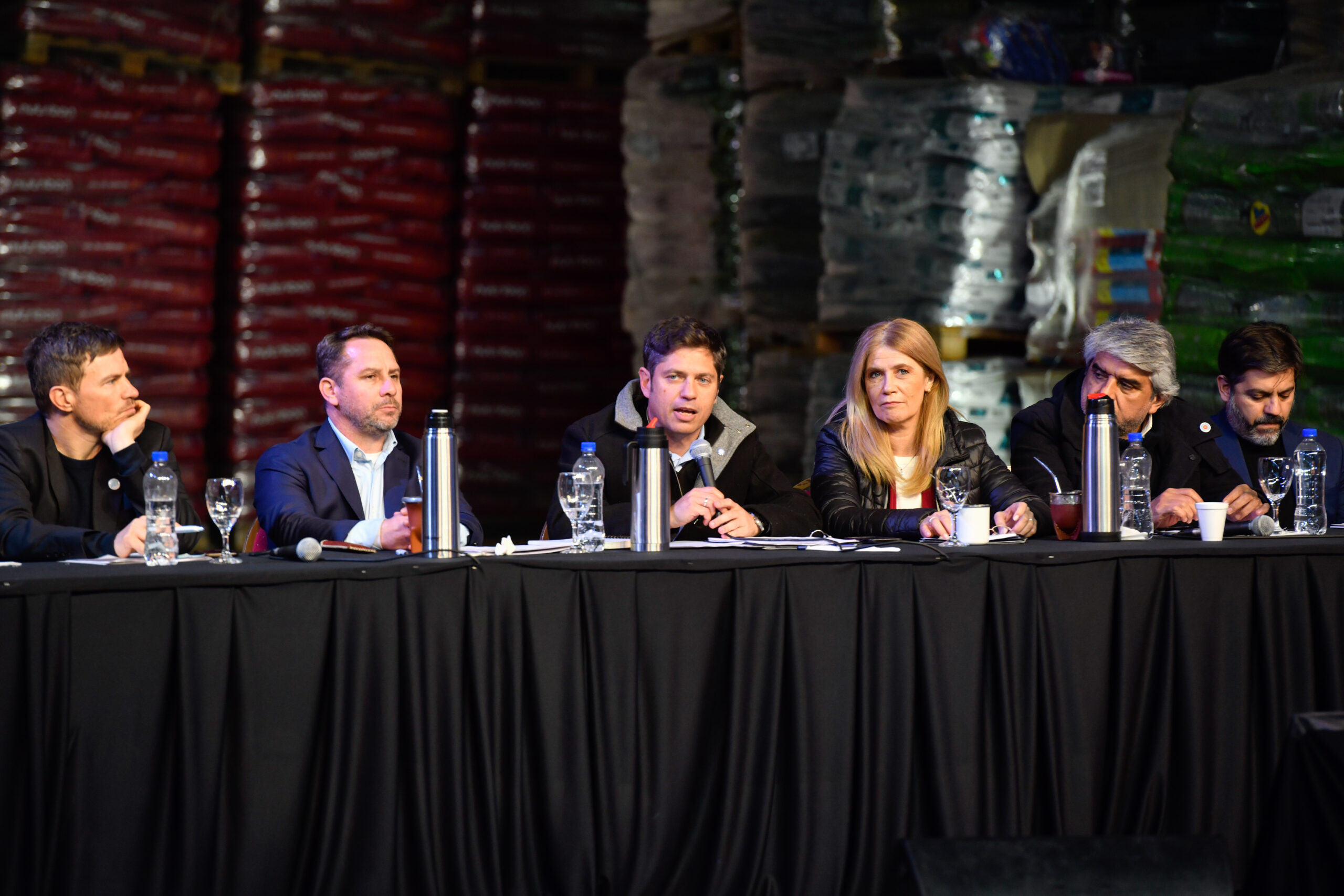 El gobernador bonaerense, Axel Kicillof, encabezó el acto por el Día de la Industria y cruzó a Milei por su política económica.