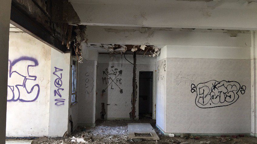 Imágenes del interior del ex Policlínico Ferroviario de Tandil.