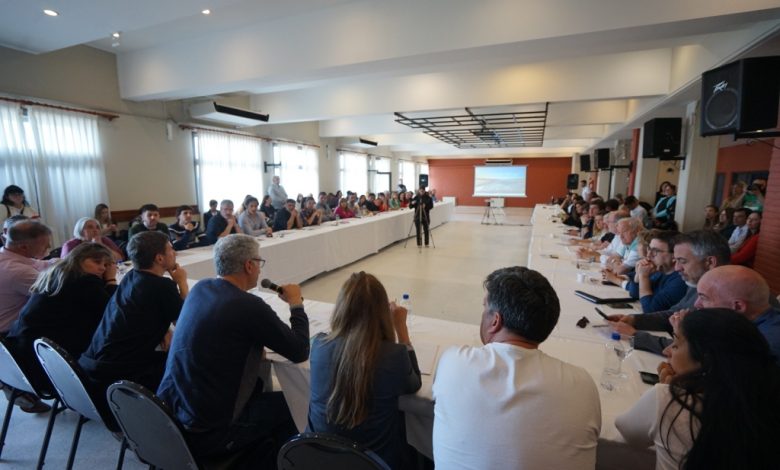 Además de la presencia de Costa, el COPROTUR contó con la participación de distintos representantes del sector turístico bonaerense. 