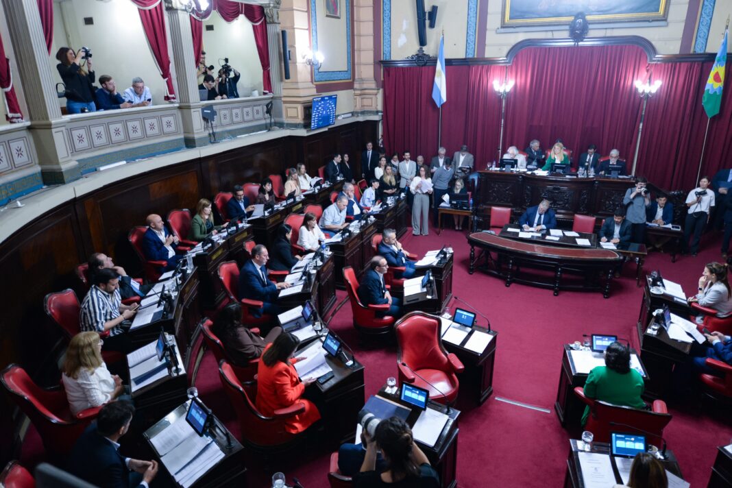 El Senado bonaerense aprobó el proyecto enviado por la senadora Sofía Vannelli para facilitar el acceso a la cuota alimentaria.