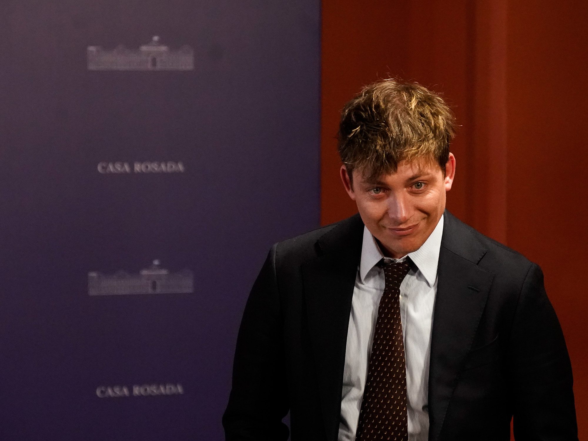 Santiago Caputo, el asesor estrella del Gobierno, tiene el manejo político de la SIDE. 