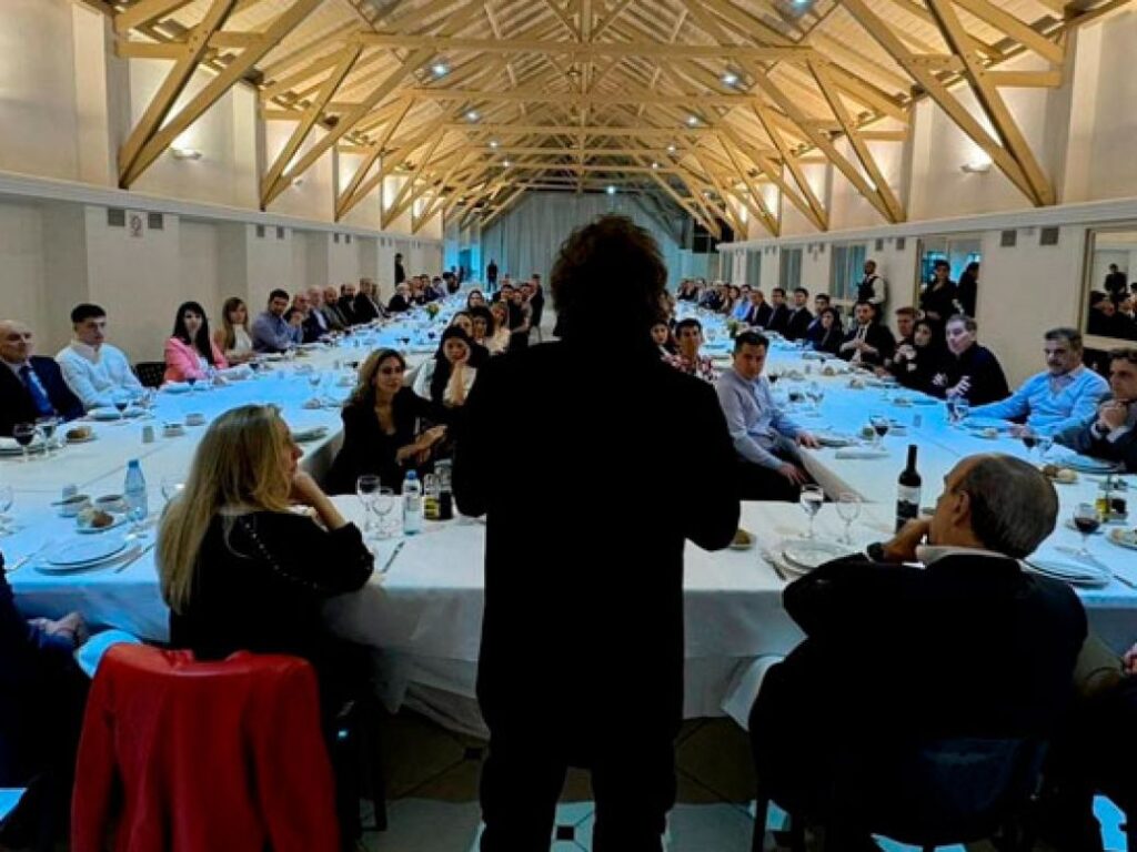 La desaprobación de la gestión del presidente Javier Milei subió en cuatro puntos en la última encuesta.