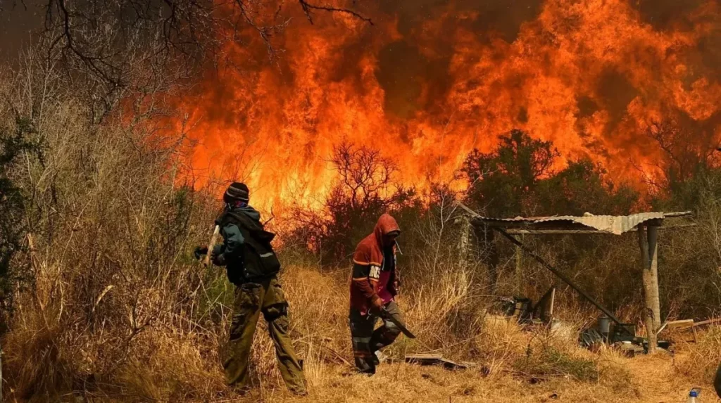 Incendios en Córdoba: El fuego ya arrasó con 16.000 hectáreas de las sierras cordobesas en 6 días. 