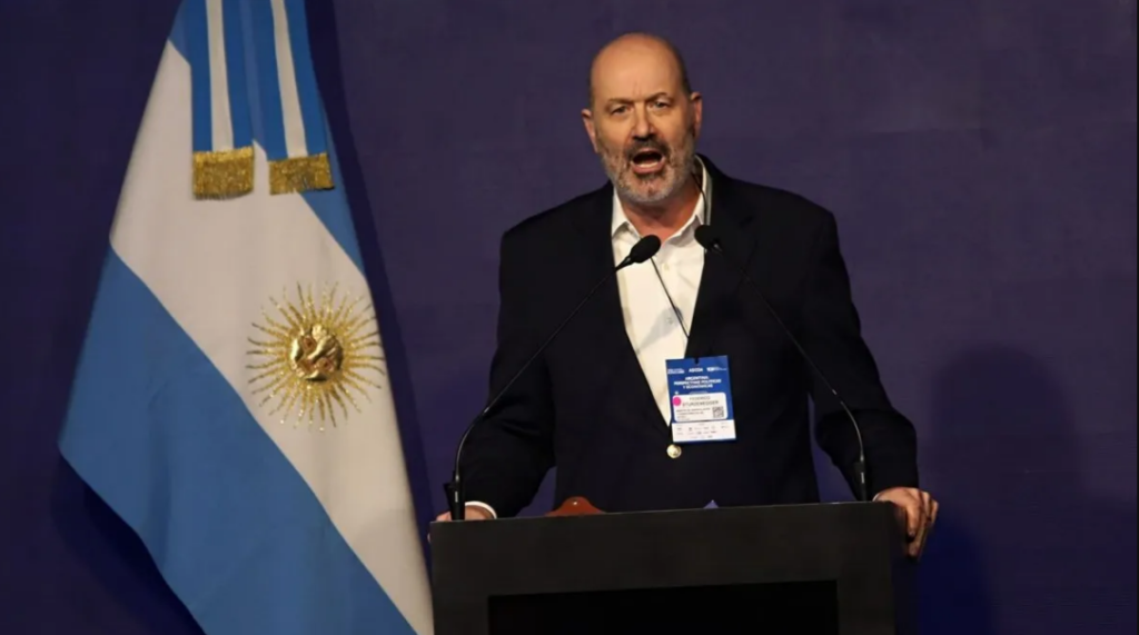 Funcionarios del Gobierno nacional dieron detalles sobre el decreto sobre la reforma laboral y que reglamenta los 17 artículos de la Ley Bases.