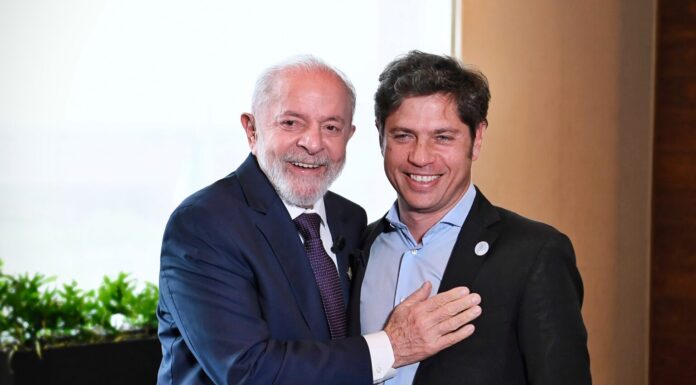 En la previa al acto de asunción de la flamante presidenta de México, el gobernador bonaerense, Axel Kicillof, se reunió con el presidente de Brasil, Lula da Silva.