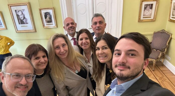 El megabloque de La Libertad Avanza, reforzado gracias al acuerdo con el PRO bullrichista, debutó en la Legislatura con un proyecto contra Nicolás Maduro.