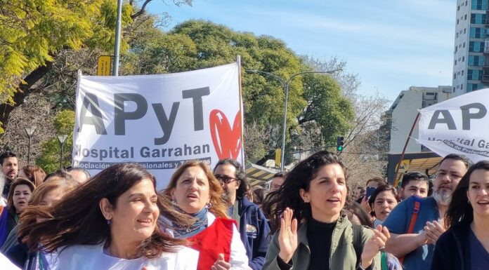 Los médicos del Garrahan rechazaron el pedido de renuncia del flamante ministro de Salud, Mario Lugones, por el bono de 500 mil pesos.