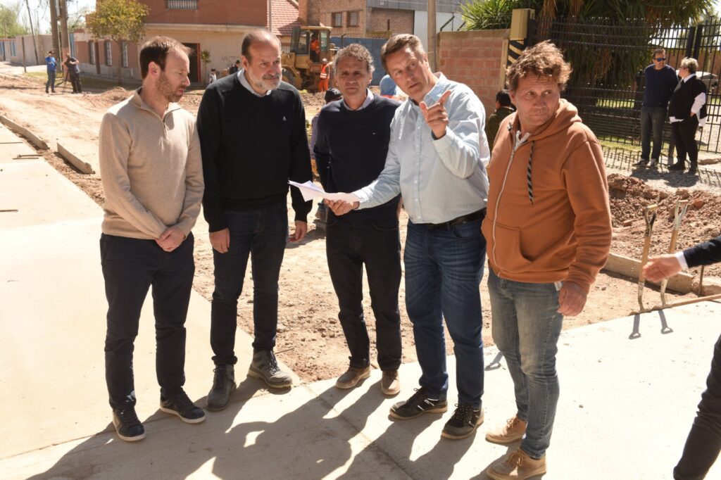 Pablo López y Gabriel Katopdis recorrieron Bahía Blanca junto a Federico Susbielles inauguraron obras y mantuvieron un encuentro empresarios y trabajadores.