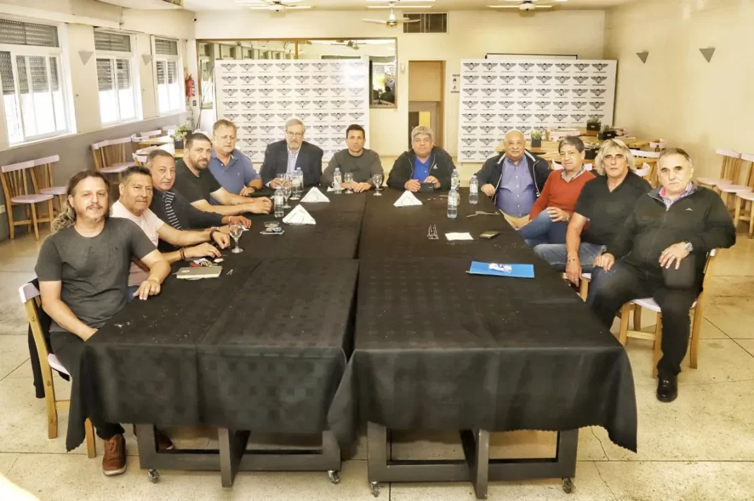 Con un amplio margen de desacuerdos en la CGT, comenzó a ponerse en duda el paro de transporte convocado para el 17 de octubre.