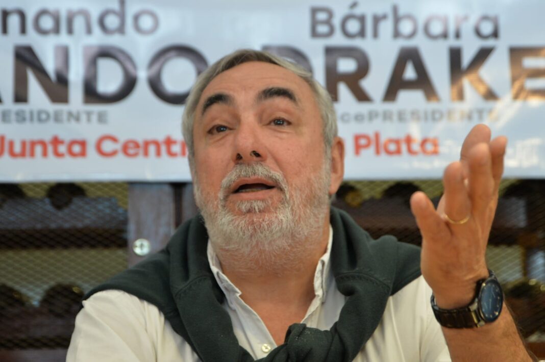 Los legisladores radicales Diego Garciarena y Ariel Bordaisco respaldaron la candidatura de Miguel Fernández como titular de la UCR bonaerense.