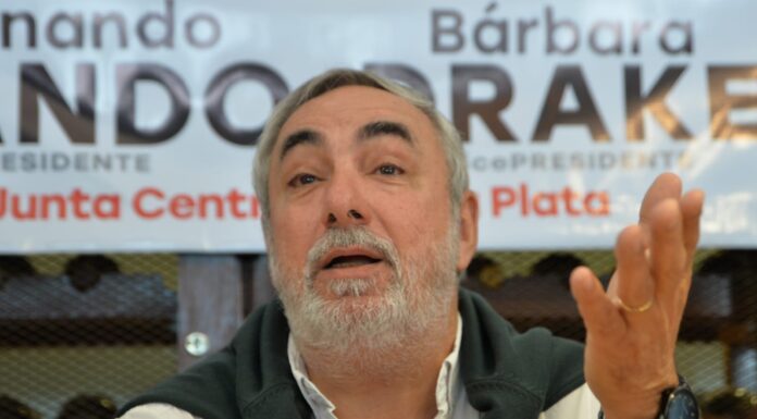 Los legisladores radicales Diego Garciarena y Ariel Bordaisco respaldaron la candidatura de Miguel Fernández como titular de la UCR bonaerense.