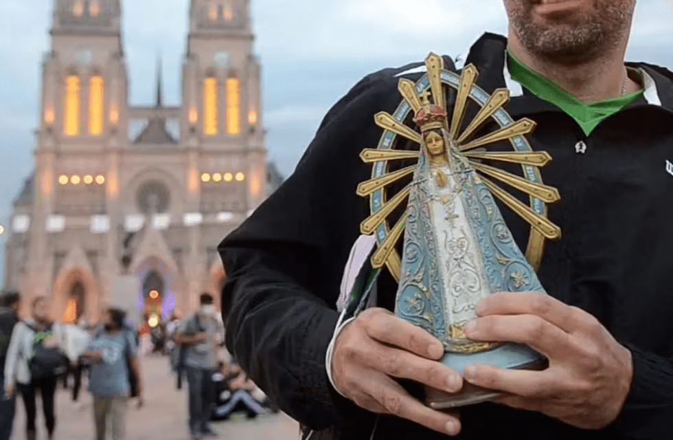 Decenas de miles de personas recorrerán los 60 kilómetros que separan Liniers de Luján.