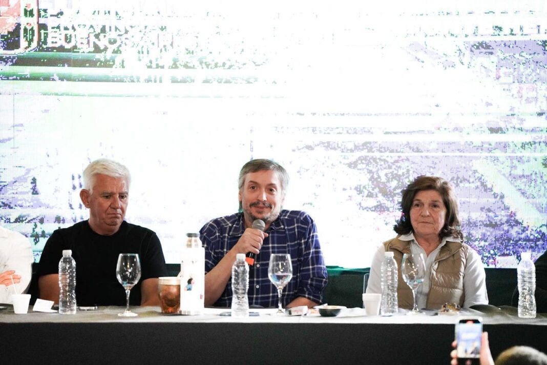 En el encuentro en Monte Hermoso organizado por Máximo Kirchner, un centenar de dirigentes apoyaron la candidatura de Cristina Kirchner al frente del PJ.
