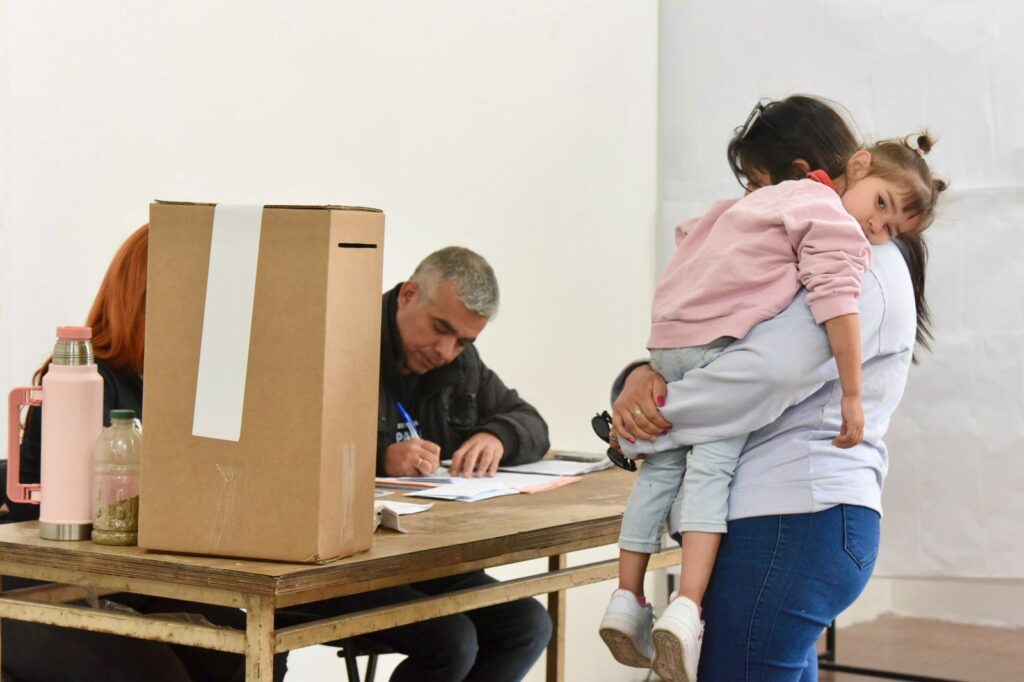 Las internas de la UCR bonaerense no cautivaron a los afiliados.