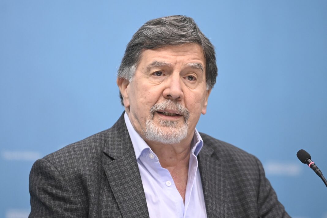 El director de Cultura y Educación, Alberto Sileoni, anunció que continúa con la reestructuración del sistema educativo en la provincia de Buenos Aires.