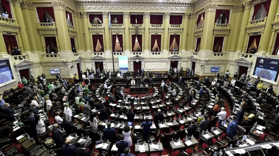 Diputados comienza este martes a debatir el Presupuesto 2025 y la oposición insistirá en que Caputo se presente a exponer.