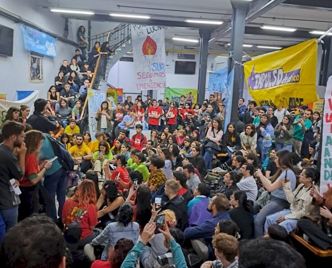 En la previa al debate por el veto a la Ley de Financiamiento Universitario en a Cámara de Diputados, crece la tensión en el conflicto universitario.