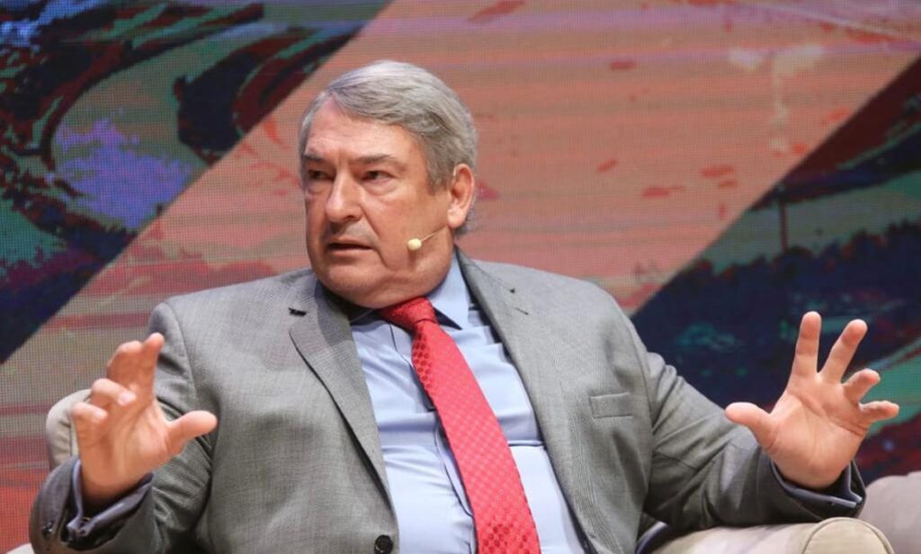 Donofrio puso en agenda una vieja discusión: en 2001 se debatió una potencial escisión de la Provincia por la coparticipación en plena crisis económica.