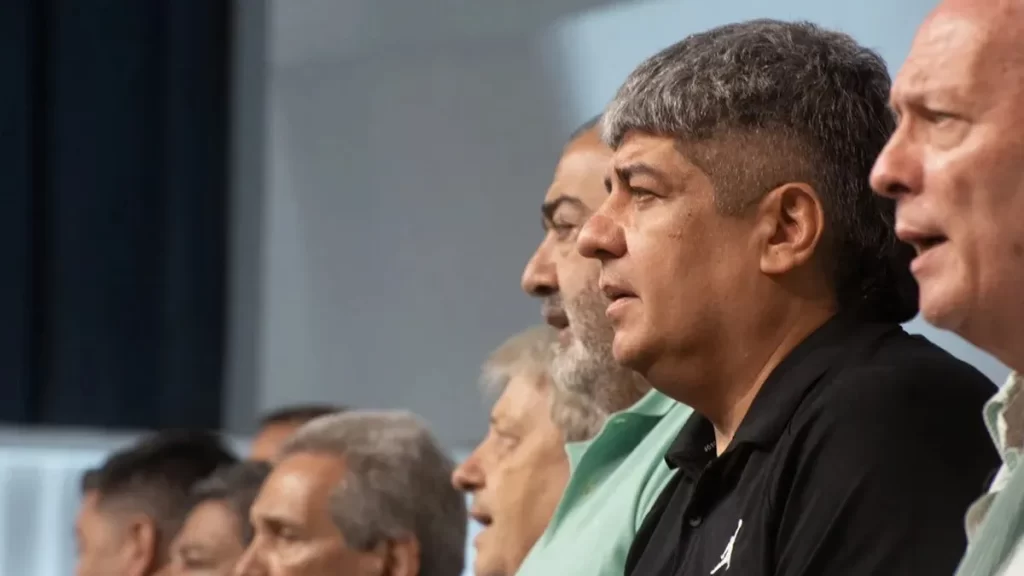 ¿Fin del triunvirato de la CGT? Moyano se distancia de sus co-titulares y amaga con irse de la central obrera. 