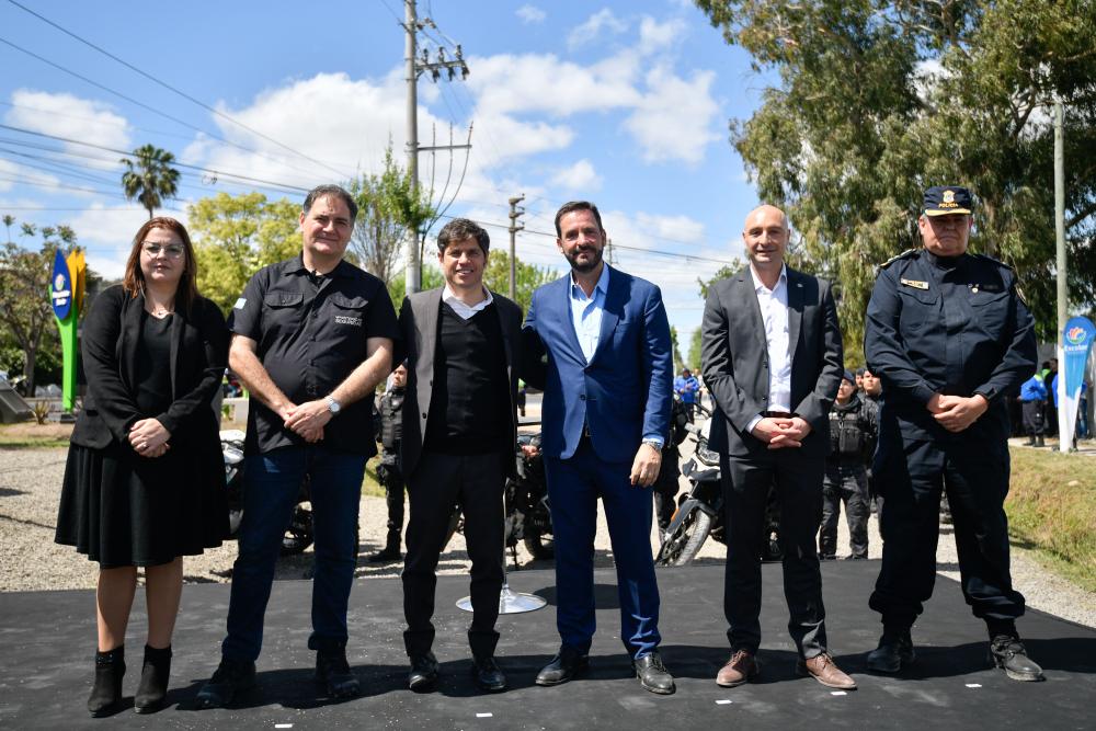 El gobernador Axel Kicillof inauguró la nueva base del Grupo de Prevención Motorizado en Escobar.