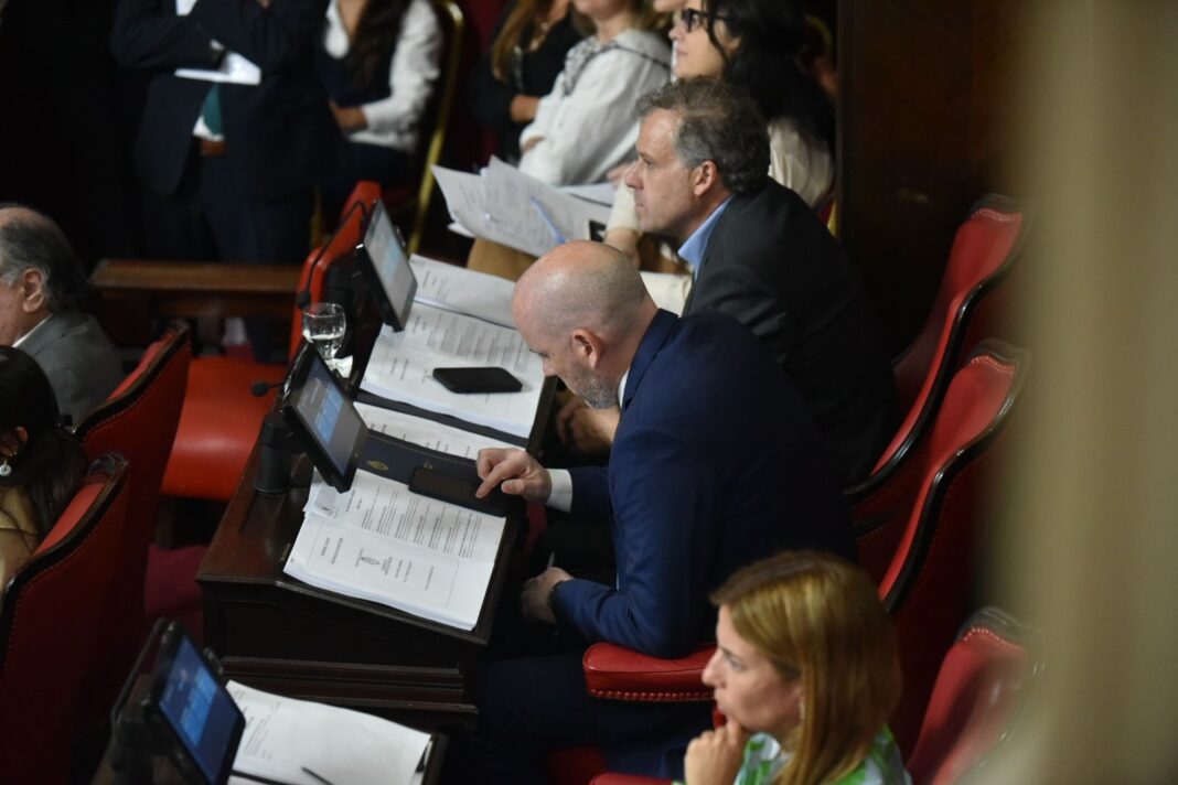 La oposición presentó en la comisión de Salud Pública dictámenes de rechazo al proyecto de creación de la empresa estatal de Emergencias.