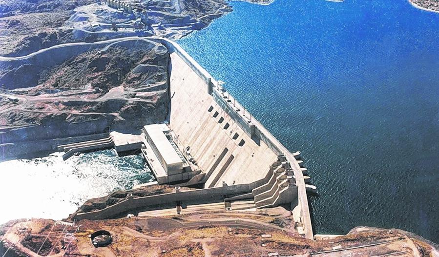 Según difundió el Gobierno, los contratos de concesión entre el Estado y los privados que actualmente gestionan estas hidroeléctricas están vencidos.