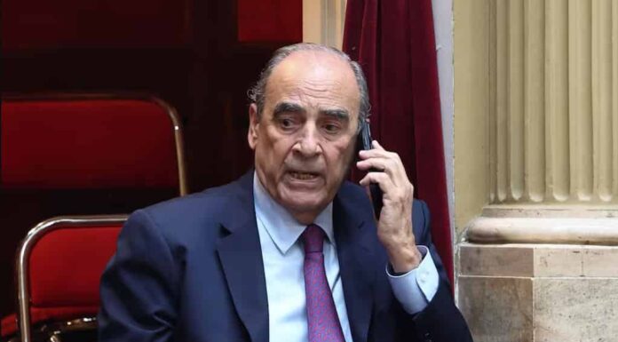 Con el objetivo de apurar la aprobación del proyecto, el Gobierno de Javier Milei analiza sumar la privatización de Aerolíneas Argentinas a las sesiones extraordinarias de diciembre.