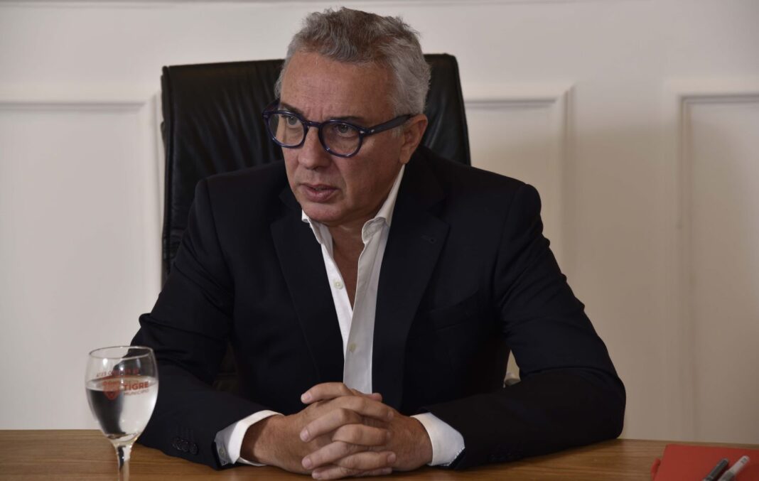 El intendente de Tigre, Julio Zamora, despotricó contra líderes del PJ, disparó contra la gestión de Alberto Fernández y defendió a Axel Kicillof.