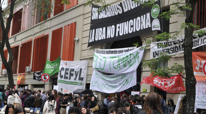 El secretario de la FUA anticipó la "semana de lucha" de la comunidad universitaria en contra del veto al financiamiento universitario.