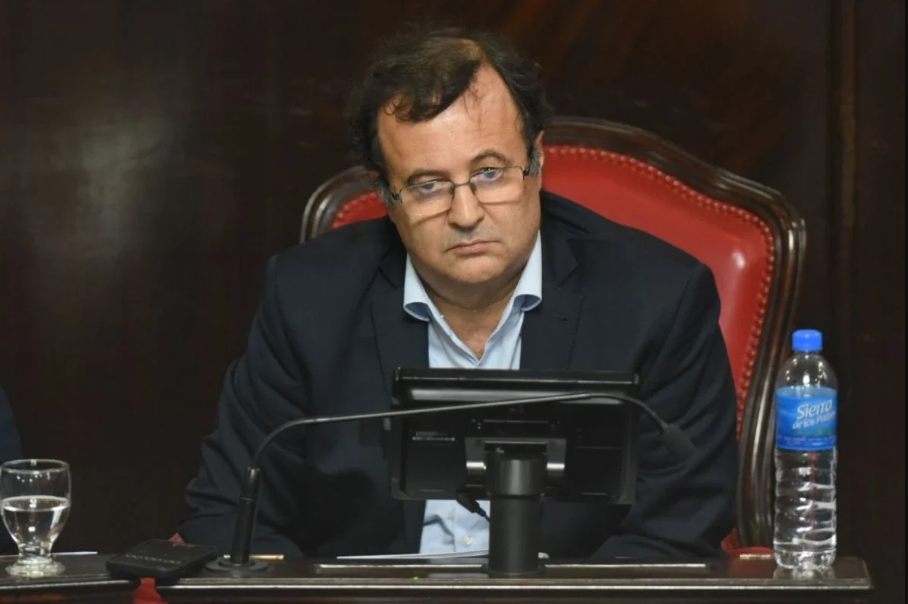 El senador bonaerense, Marcelo Daletto, propone eximir de Ingresos Brutos a las transacciones menores.