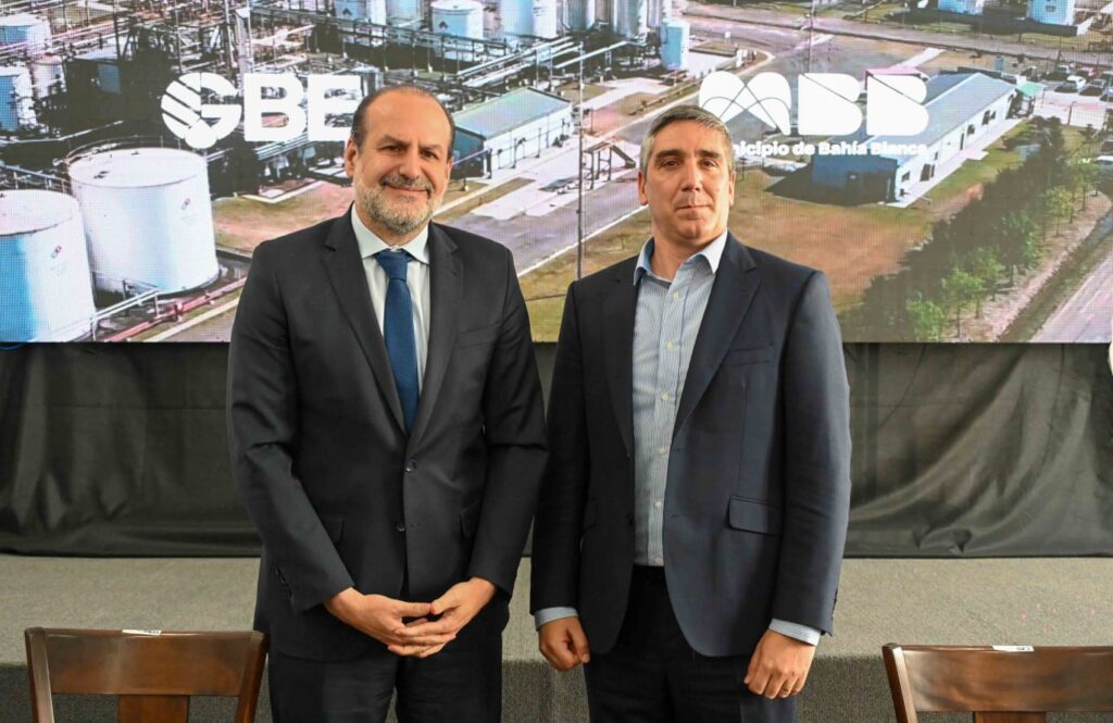 La municipalidad de Bahía Blanca anunció que el Grupo Bahía Energía, a través de su empresa Biosanfe, instalará la primera planta de biocombustible para aviones del país.