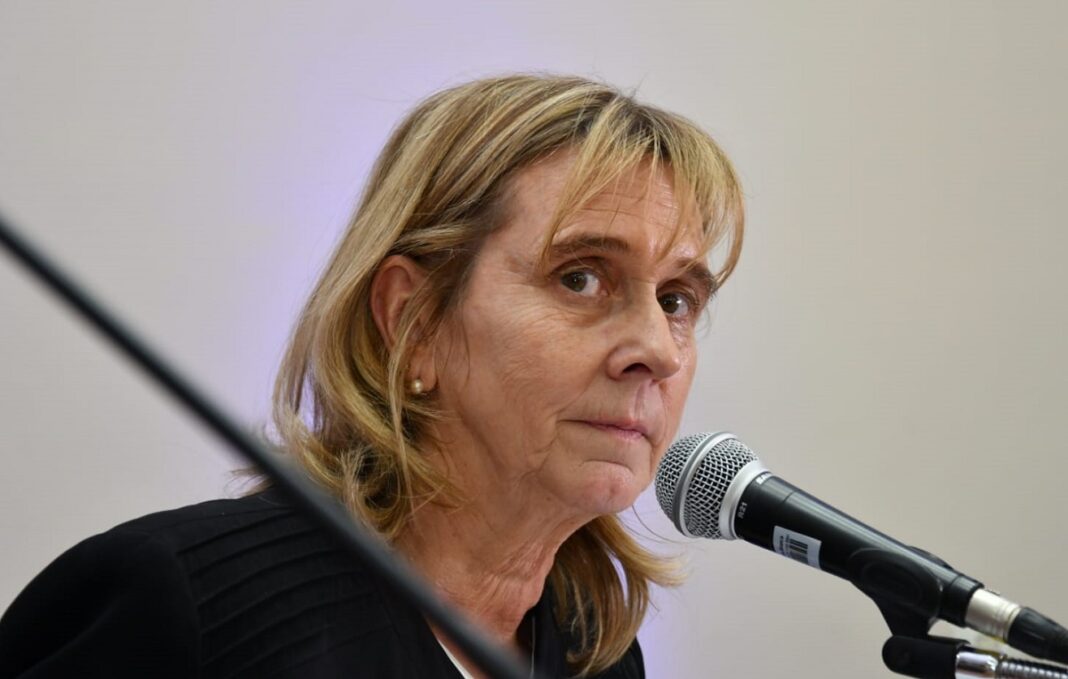 La titular del Concejo Deliberante de Bahía Blanca, María Teresa Gonard, rompió el silencio y acusó al edil denunciante de trabajar para el kirchnerismo.