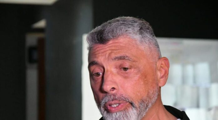 Los nuevos concejales de La Libertad Avanza en Bahía Blanca, desplazaron a Carlos Alonso de la presidencia del bloque.