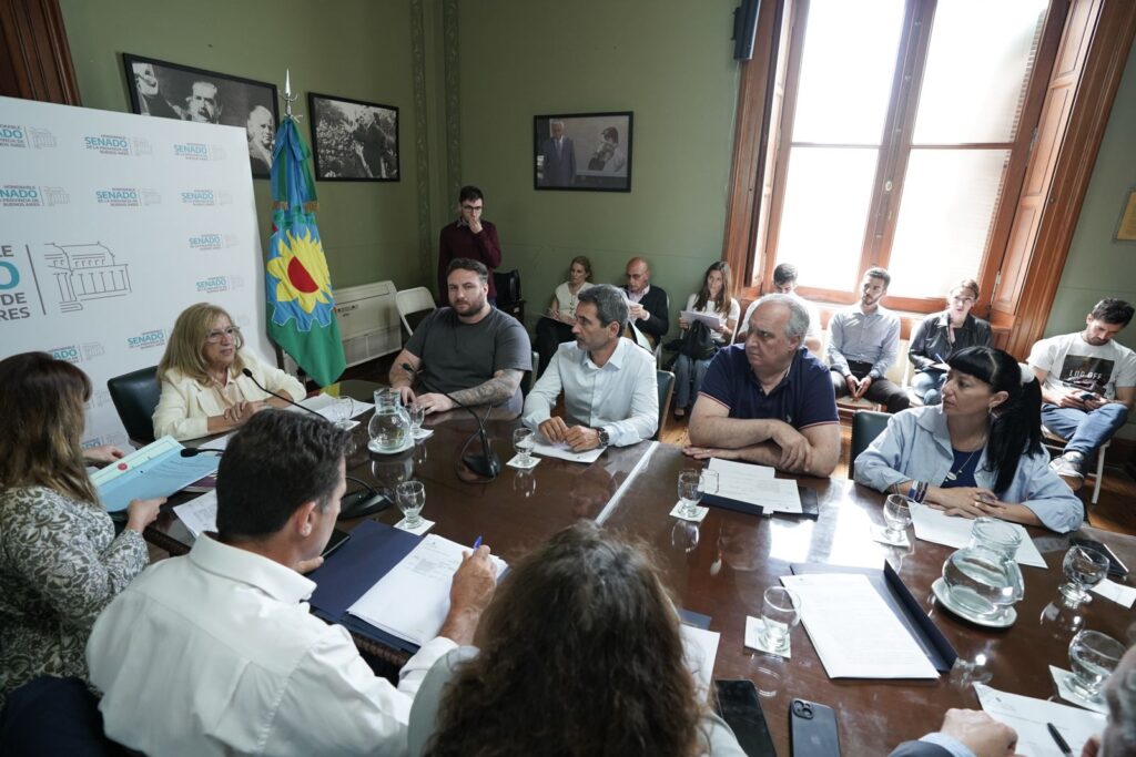 La comisión de Trabajo y Legislación General aprobó el proyecto de Eugenia Gil que alerta por la situación en Motora Argentina.