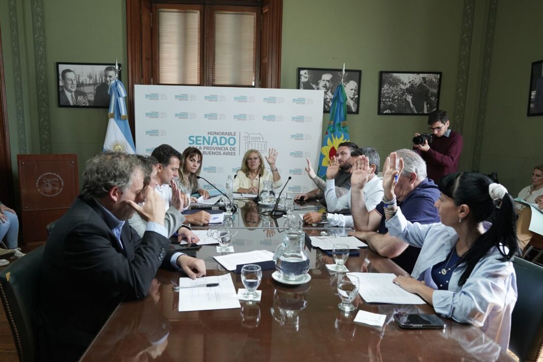 La comisión de Trabajo y Legislación Social del Senado bonaerense este miércoles despachó el proyecto que busca crear un observatorio de violencia laboral.